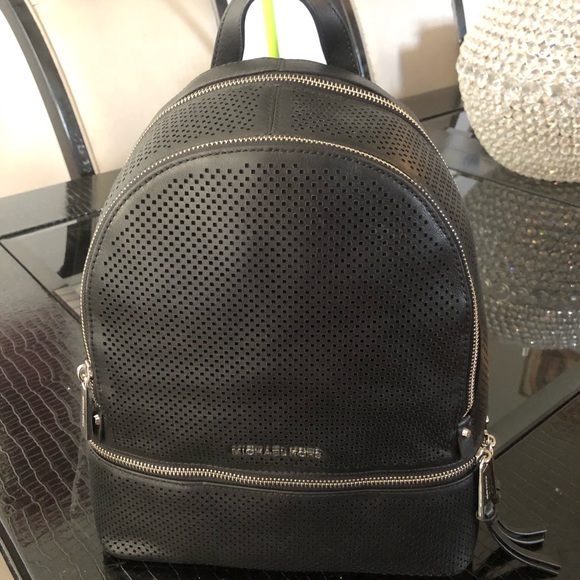 Michael Kors rhea zip perforated leather black - Picture 7 of 16